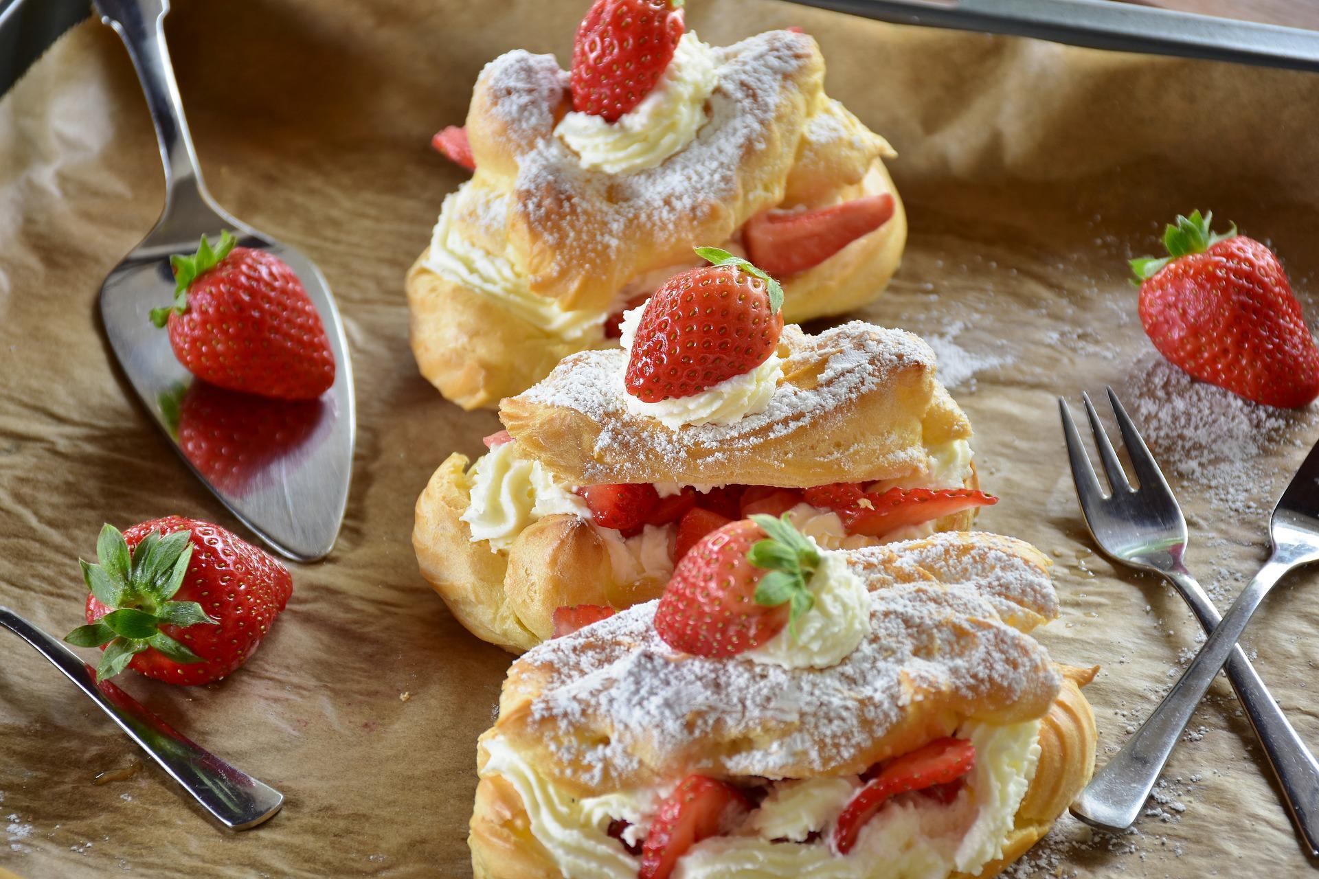 strawberry cream puffs